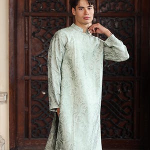 Male silk ao dai, Vietnamese dress for men, Men’s ao dai for Tet, Long tunic for men, Vietnam traditional costume male, Custom men&#39;s ao dai