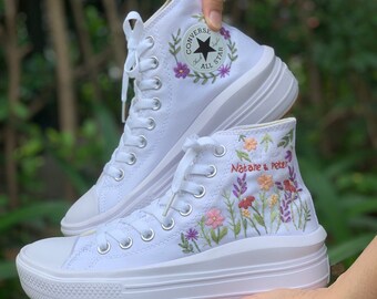 Floral embroidered converse ANNALISE, Custom bridal flat shoes, Unique wedding sneakers with name dates, Boho wedding shoes, Wedding vans