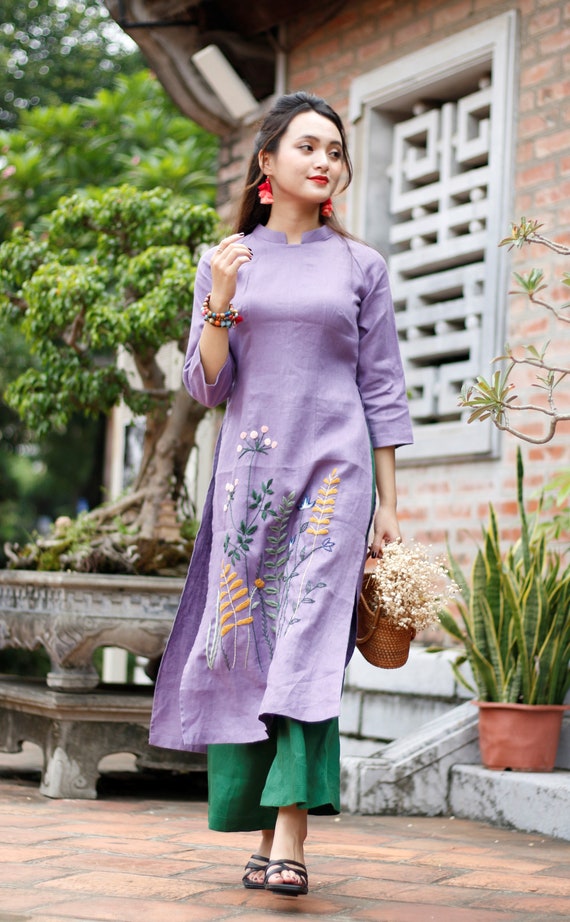 Handmade embroidery linen modern ao dai, Purple linen ao dai, Embroidered  tunic, Vietnamese ao dai tunic dress, Custom ao dai linen ELA-W28 - Etsy  Mxico