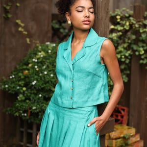 Linen vest women ZURICH, Casual linen vest, Sleeveless top, Linen vest cropped, v neck vest, v neck blouse, Tailored linen top, Summer vest