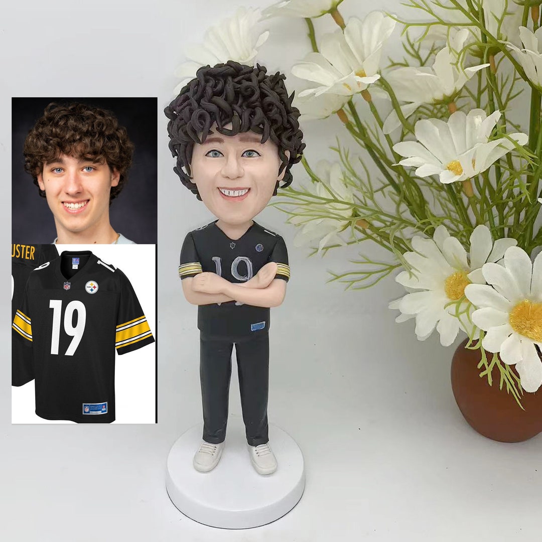 Custom Bobbleheads, Player of the Year Gifts, Athlete Bobblehead Gifts
