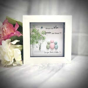 Cuadro familiar personalizado con guijarros y árbol en flor Cuadro familiar con guijarros Arte con guijarros Cuadro con guijarros Regalos de cumpleaños para mamá Arte personalizado