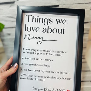 Ce que j'aime chez nounou, impression personnalisée pour maman, raison pour laquelle nous aimons impression grand-mère, cadre photo personnalisé pour la fête des mères, cadeaux pour elle, fait main
