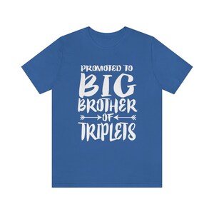 Promoted To Big Brother Of Triplets Shirt, Big Brother Of Triplets Geschenk, Big Brother Of Triplets T-Shirt Schwangerschaft Ankündigung Shirt