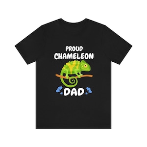 Proud Chameleon Dad Shirt, Chameleon Lizard Lover Gift, Chameleon Reptile Owner , Lizard Lover Boy T-Shirt