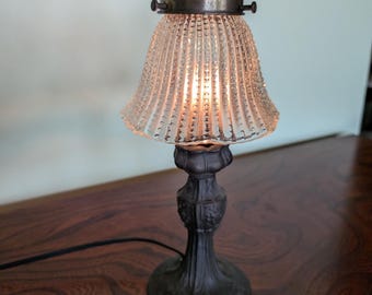 Vintag Bronze Finish Base Glass Shade Table Lamp Boudoir