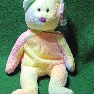 Groovy2 MINT RARE Ty &quot; Groovy &quot; was Born With Errors in 1999 which makes this Vintage Retired Bear Unique being highly sought after..