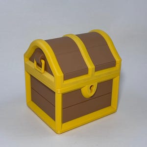 Caja de almacenamiento marrón tipo cofre del tesoro para mazos y dados de Magic The Gathering MTG EDH Commander TCG. Capacidad para 100 cartas TCG con doble funda.