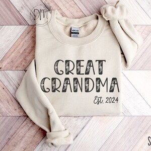Great Grandma Sweatshirt Floral Great Grandma Established Sweatshirt Custom Great Grandma Pregnancy Reveal Great Grandma Mothers Day Sweater