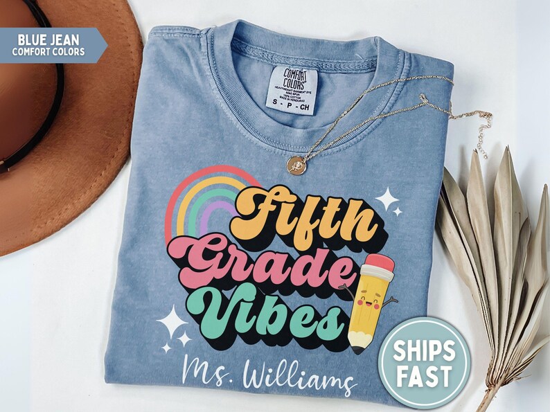 Fifth Grade Shirt Fifth Grade Teacher Shirt Custom Fifth Grade Tshirt 5th Grade Team Personalized Teacher 5th Grade Shirt 5th Grade Vibes imagem 3