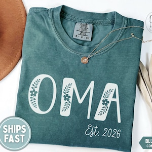 Oma Shirt, Floral Oma Established Shirt, Personalized Oma Est Shirt, New Oma Pregnancy Reveal Oma Mothers Day Gift for Oma Est 2026 Shirt zdjęcie 1