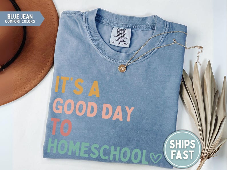Homeschooling Shirt Homeschool Mom Shirt Good Day to Homeschool Shirt Homeschool Mom Gift for Homeschooling Mama Shirt Comfort Colors immagine 3