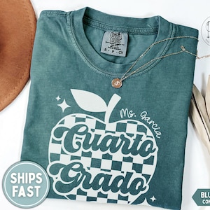 Cuarto Grado Shirt, Personalized Maestra Shirt, Hola Cuarto Grado Shirt Maestra Bilingue Shirt Bilingual Fourth Grade Tshirt