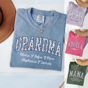 Camisa personalizada para abuela, camisa floral para abuela con nombres de nietos, regalo personalizado para abuela, regalo para el día de la madre, Grammy imagen 1