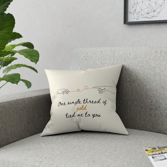 Taylor Swift Pillow Invisible String Pillow One Single Thread of Gold Tied  Me to You Taylor Swift Home Decor Taylor Swift Gift -  Sweden