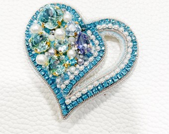 Blue Heart beaded brooch Handmadecanada Handmade brooch Jewelry beaded brooch Small gift