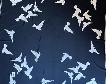 Foulard Soie YVES SAINT LAURENT Oiseau Noir
