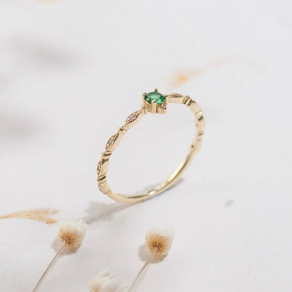 Emerald Green Ring, Dainty Ring, Gold Ring, Minimal Ring, Gold Emerald CZ, Delicate Ring, Minimalist Ring, Promise Ring, Engagement Ring