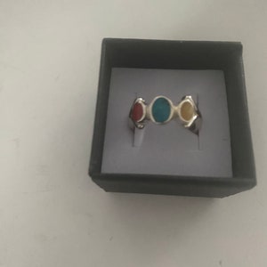 Multicolor stones from Peruvian artisans