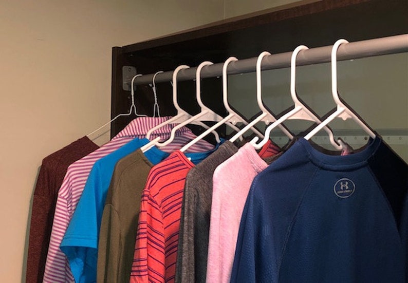 A Better Hanger 48 Hangers Avoid Shoulder Bumps Great For T shirts a-better-hanger-48-hangers-avoid-shoulder-bumps-great-for-t-shirts