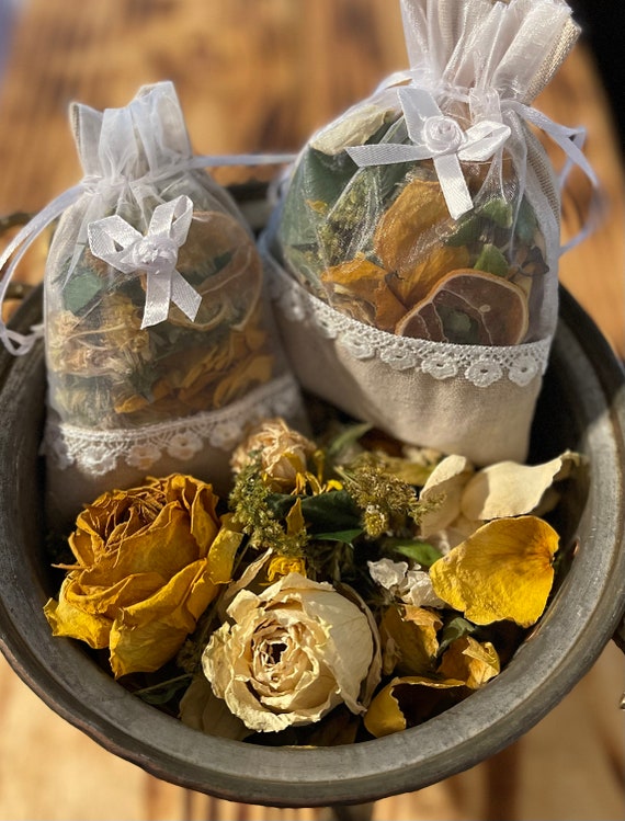 How to Make Potpourri In Three Easy Steps - Organic Authority
