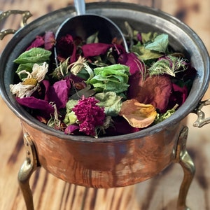 Pot-pourri parfumé naturel avec fleurs séchées feuilles et tiges mélange  feuilles et pétales naturels confetti bol verre de remplissage parfum à  base de plantes -  France