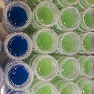 Sterile agar made with potato extract, lab grade yeast extract, a blend sugars, and optional antibiotics. Tested to produce potent, vigorous, and strong growth for mushroom mycelium. Psychedelic rhizomorphic growth spiral patterns on agar is normal!