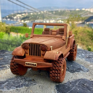 Jeep CJ-7 de madera hecho a mano: decoración vintage para coche 4x4 de 1980