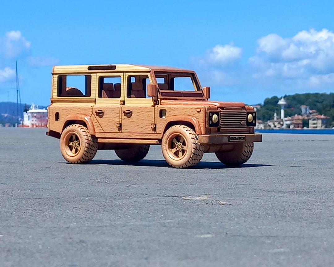 Land Rover Defender 110 in legno fatto a mano Modello SUV da