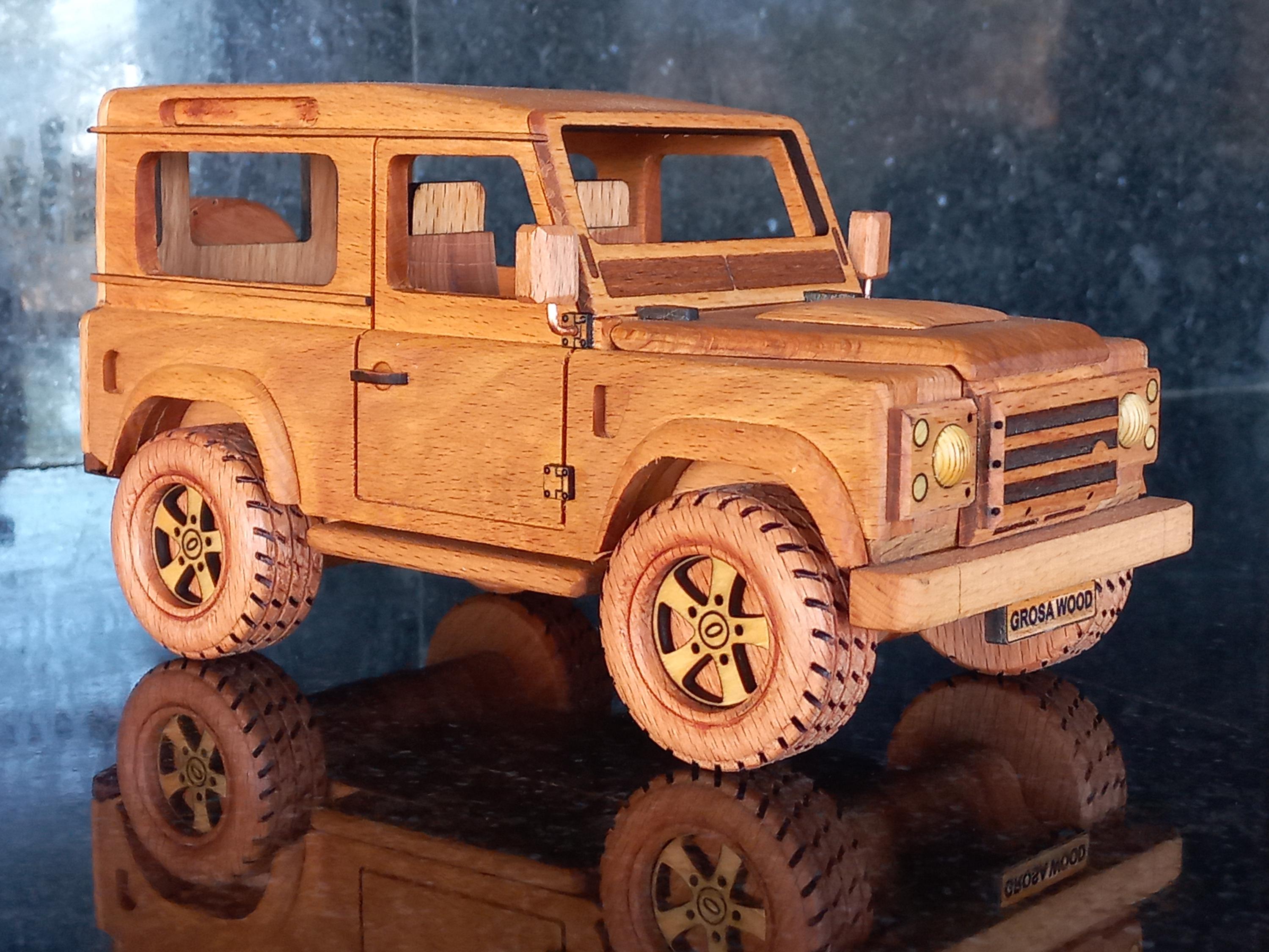 希少　木製Land Rover Defenderランドローバー ランドローバー ディフェンダー 90 木製アーバンモデルカー