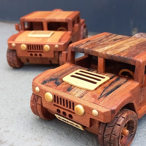 Handmade Wooden Hummer H1 Model: Rustic Collectible SUV