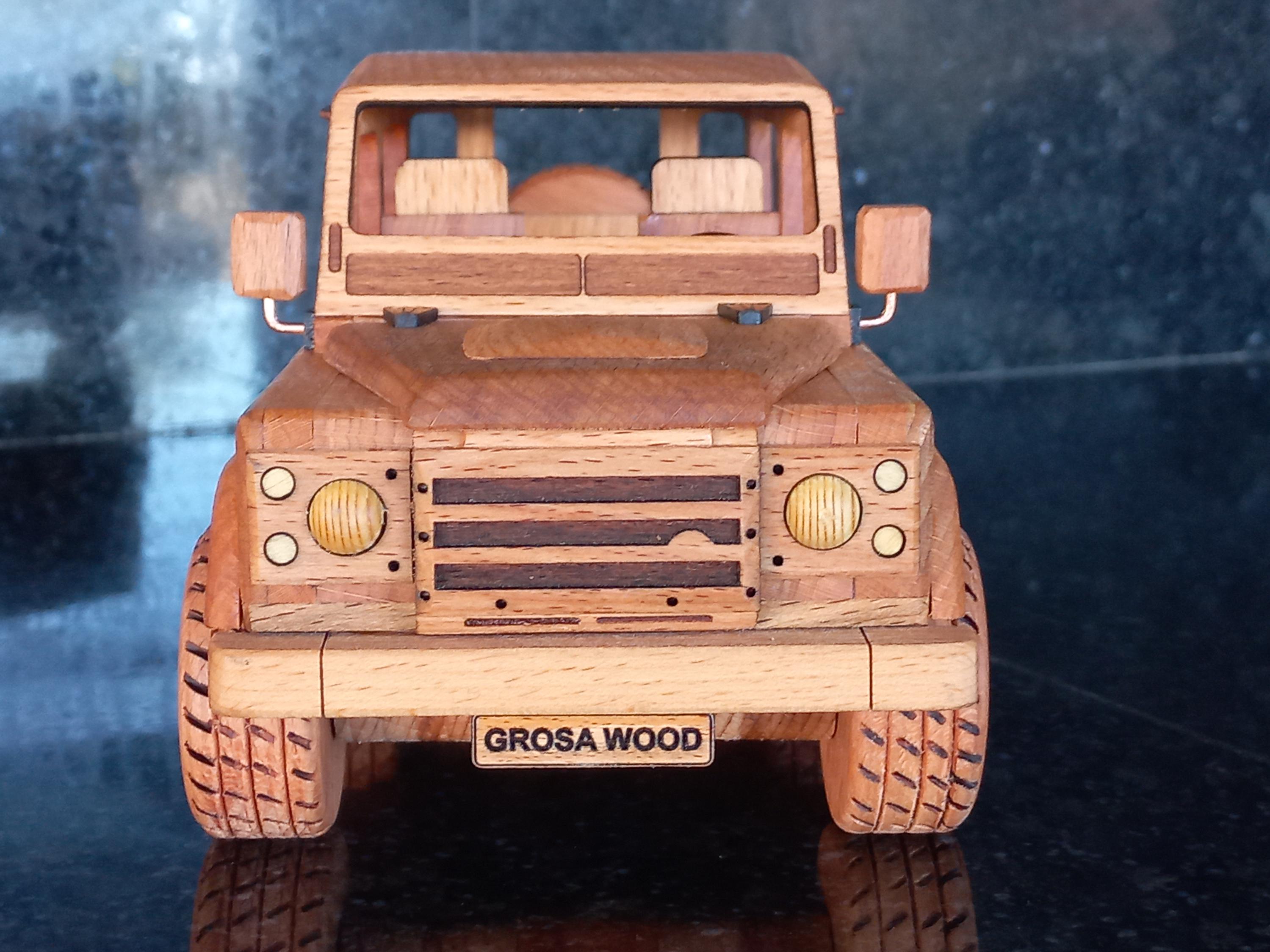 希少　木製Land Rover Defenderランドローバー hqdefault.jpg
