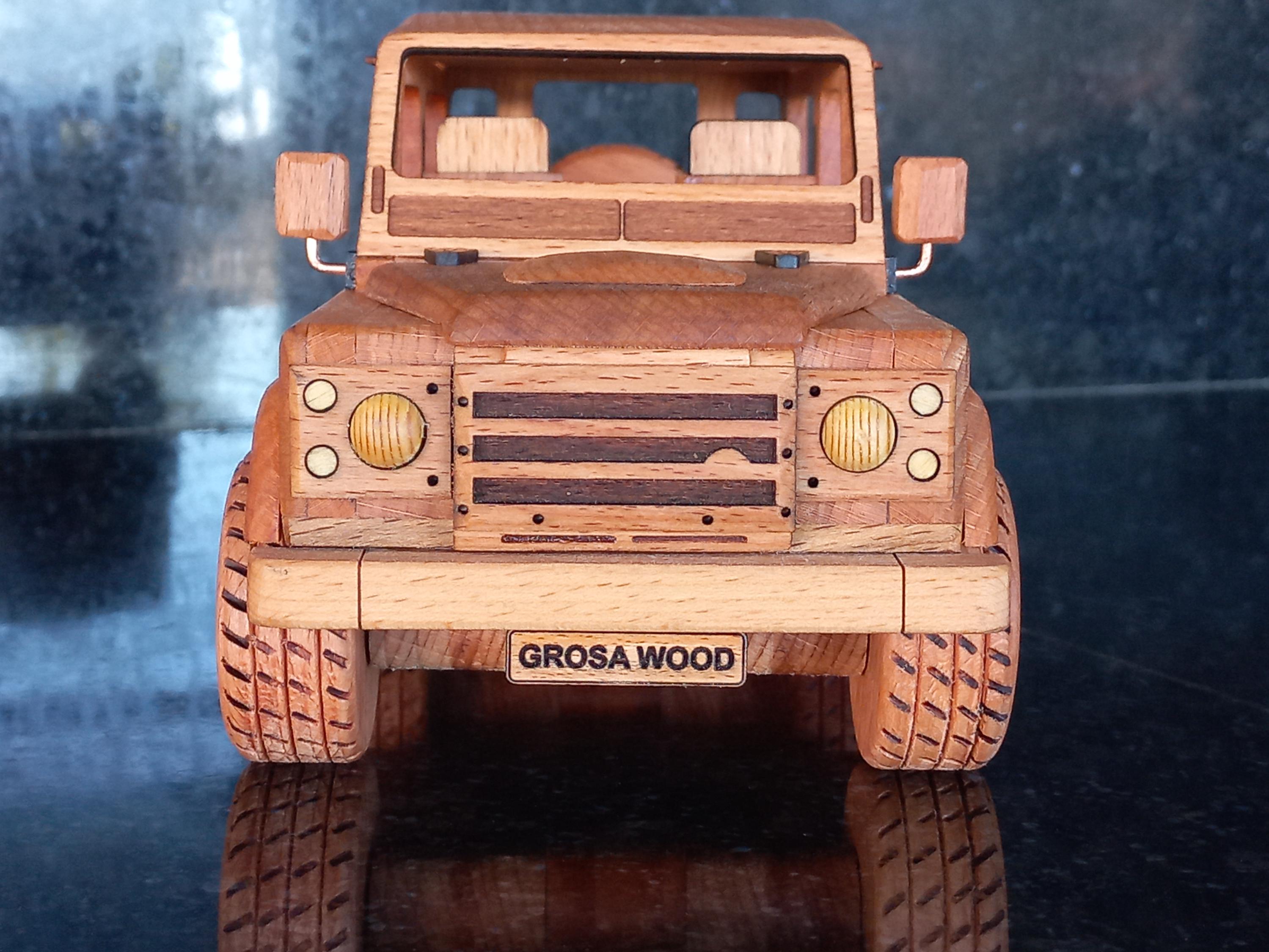 希少　木製Land Rover Defenderランドローバー ランドローバー ディフェンダー 90 木製アーバンモデルカー