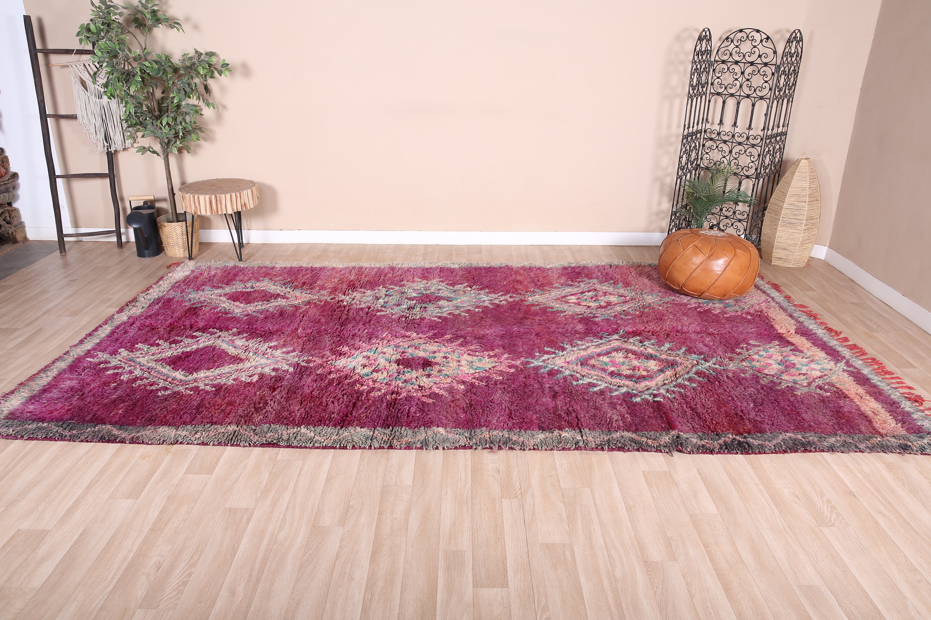 ヴィンテージ モロッコ ラグ、パープル ブジャード ラグ、7 x 12