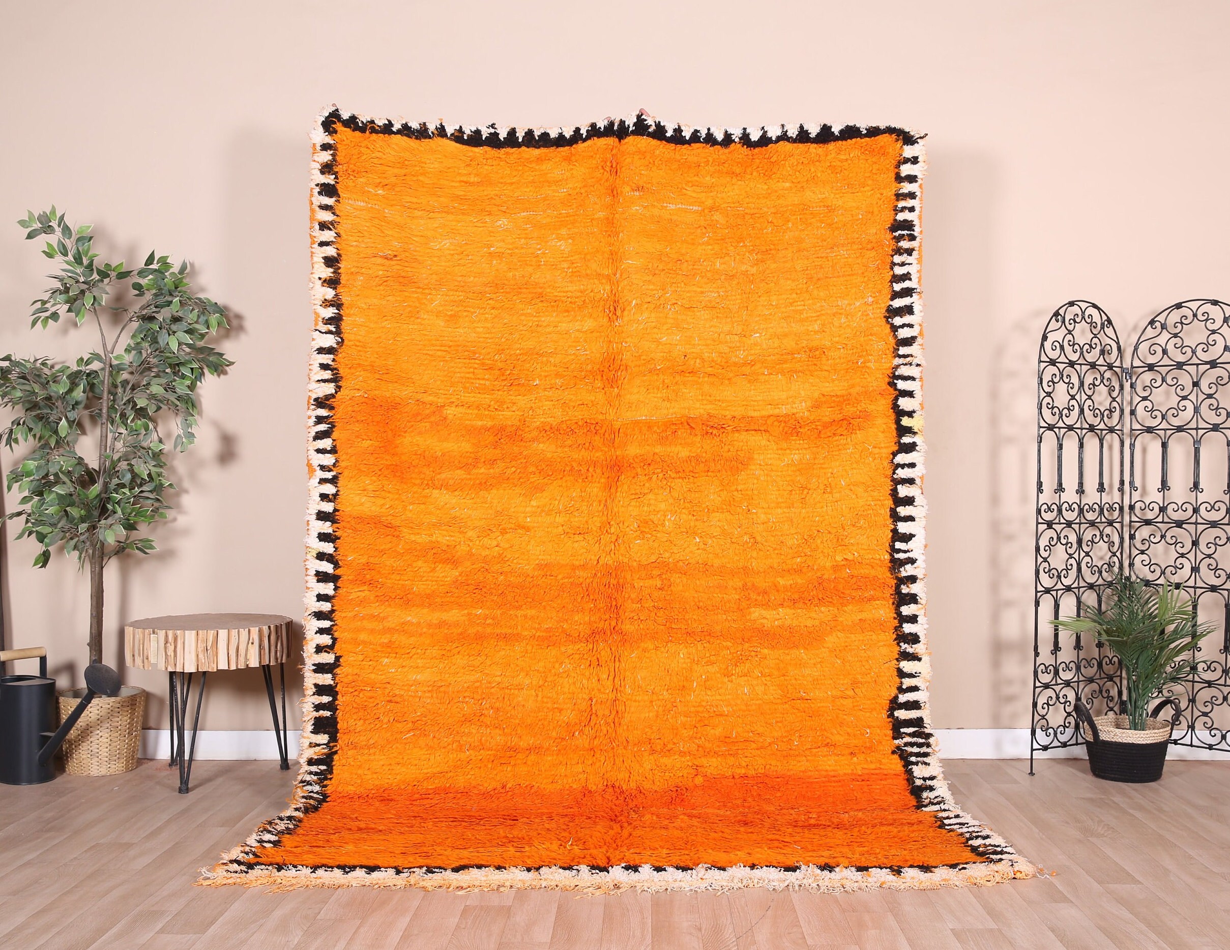 ヴィンテージ モロッコ ラグ、オレンジ ブジャード ラグ、モノクロ