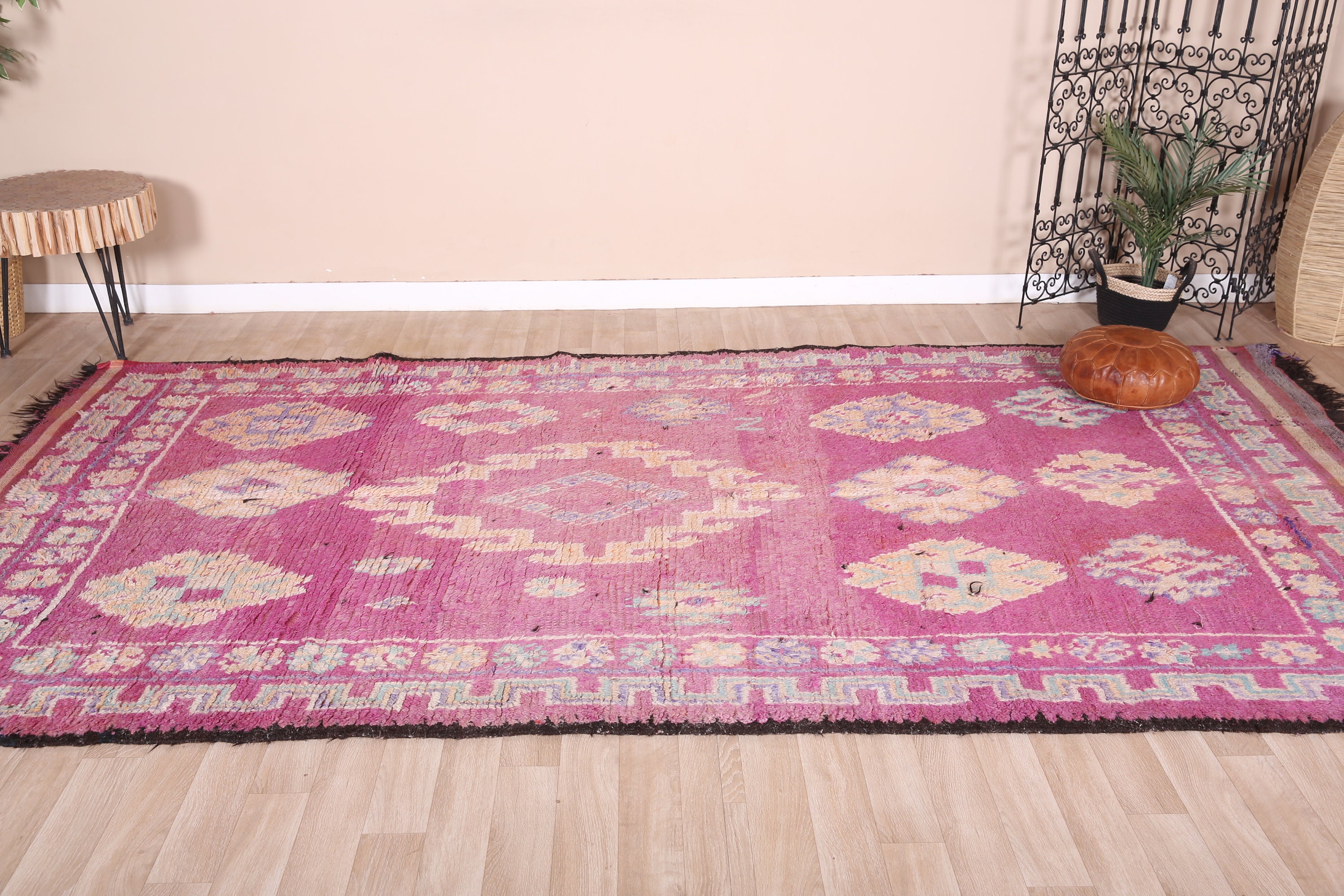 ヴィンテージ モロッコ ラグ、パープル ブジャード ラグ、6 x 11