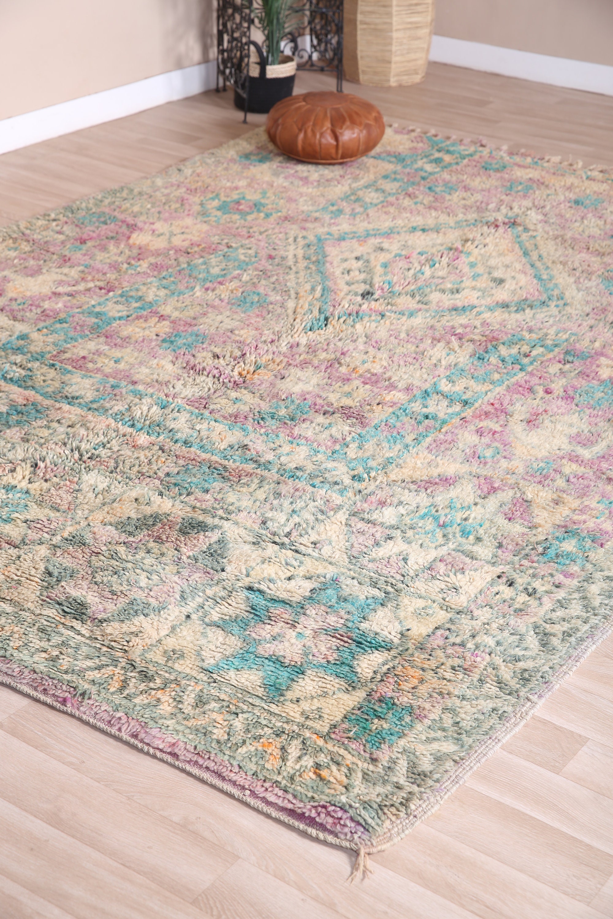 ヴィンテージ パープル ブジャード ラグ、特大モロッコ ラグ、7 x 9