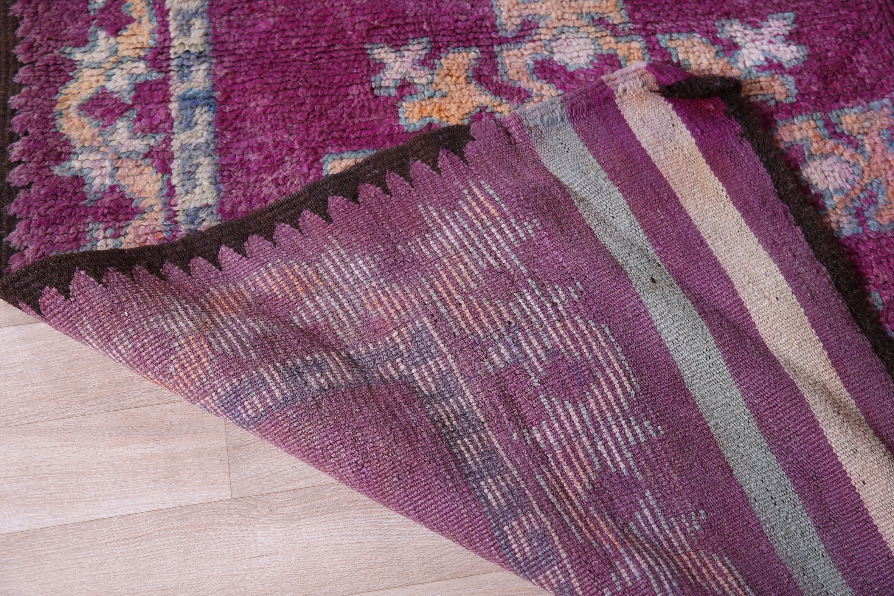 ヴィンテージ モロッコ ラグ、パープル ブジャード ラグ 6 x 13