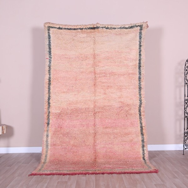 Vintage Moroccan Rug, Monochrome Boujaad Rug, 5x8 ft