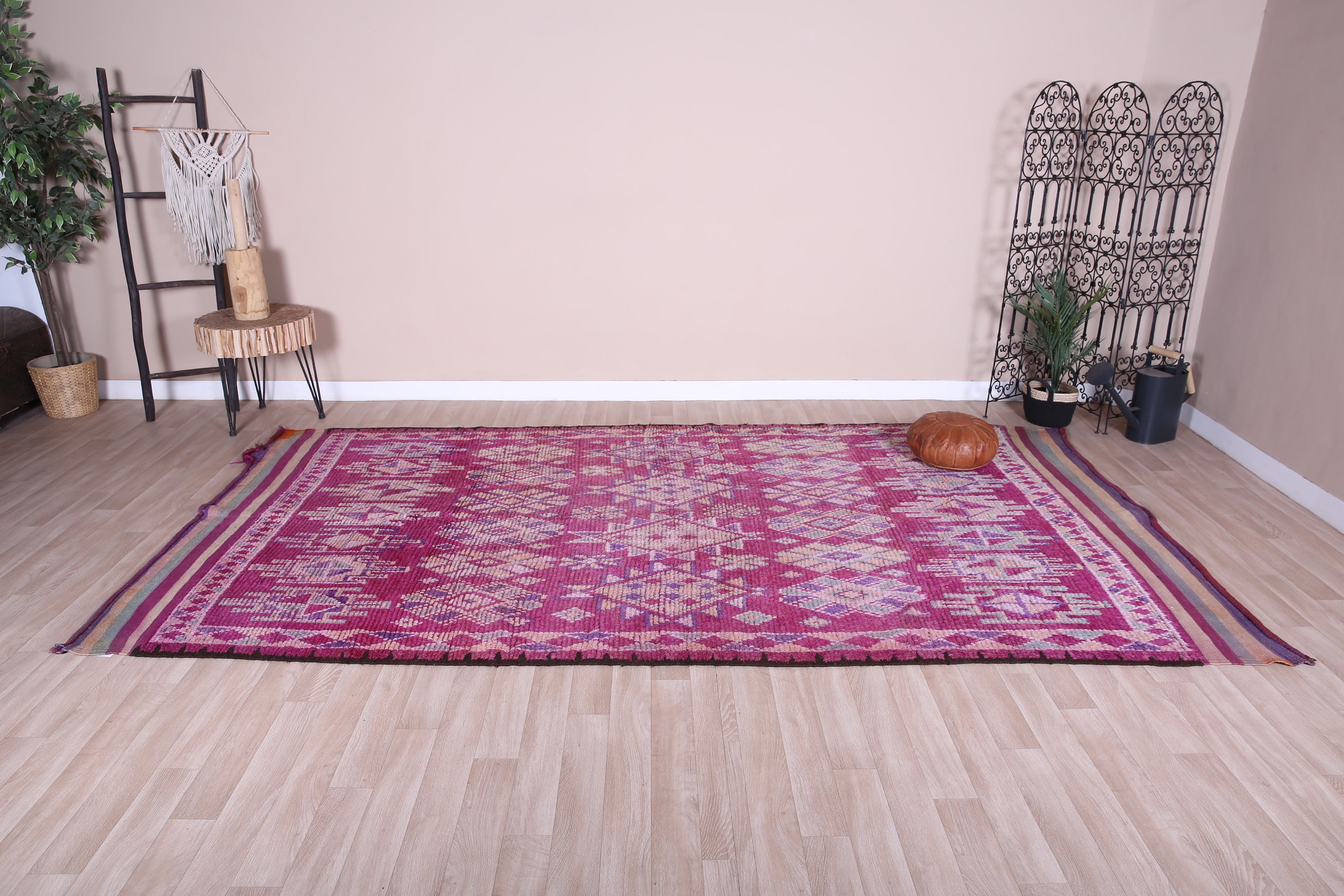 ヴィンテージ モロッコ ラグ、パープル ブジャード ラグ 6 x 11