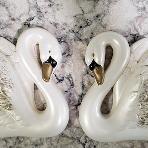 Vintage Miller Studio Swan Chalkware, Vintage Bathroom Decor, VIntage Swans, Chalkware Birds