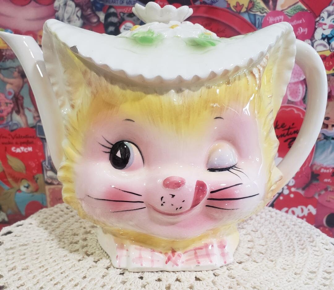 Vintage Enesco Winking Kitty Teapot, Miss Priss, Yellow Cat, Cat Decor