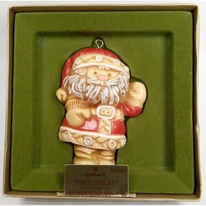 Vintage Christmas Ornament Hallmark Tree Treat Santa Claus With Box 1976