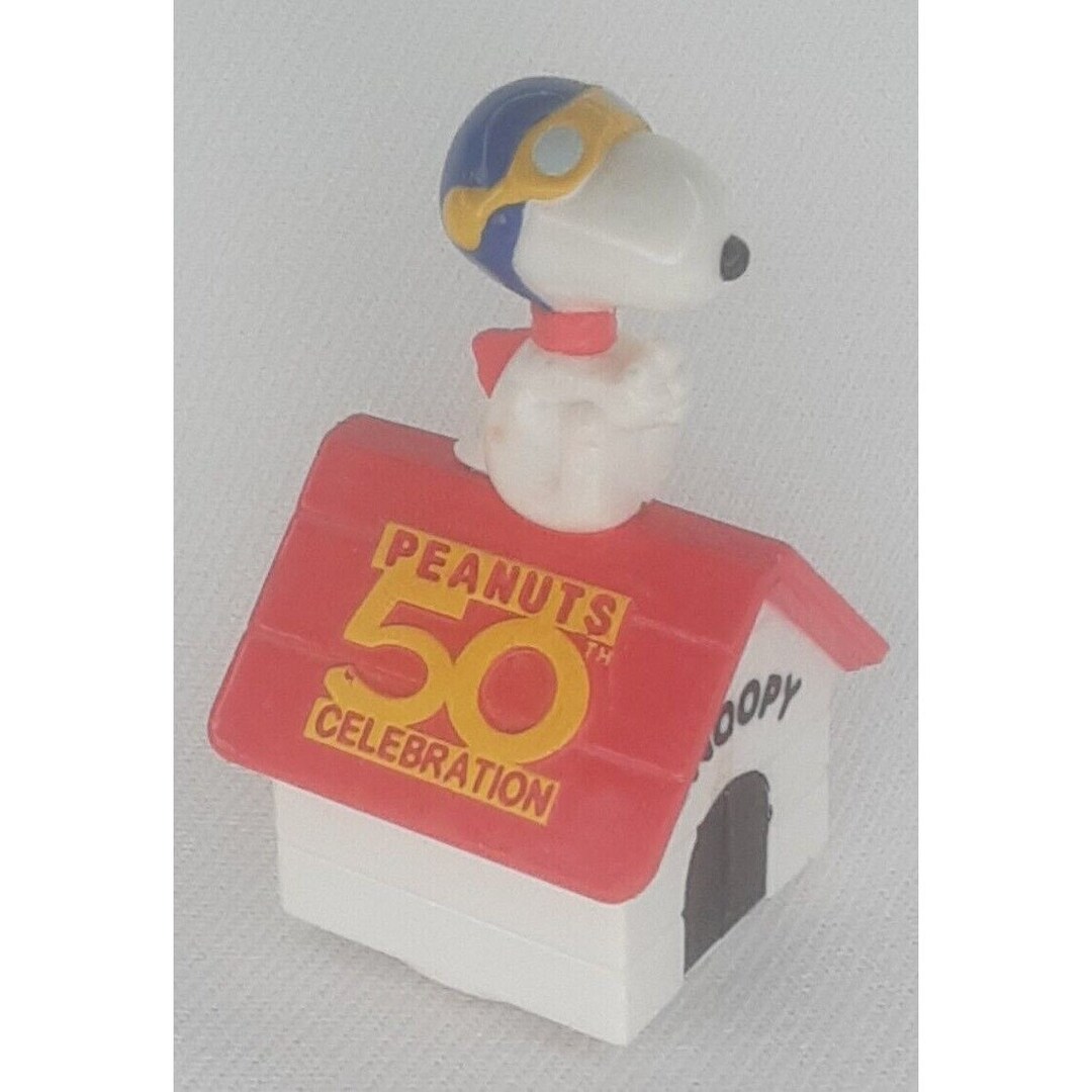 Peanuts Snoopy Doghouse the Red Baron Figurine Vintage Cartoon ...