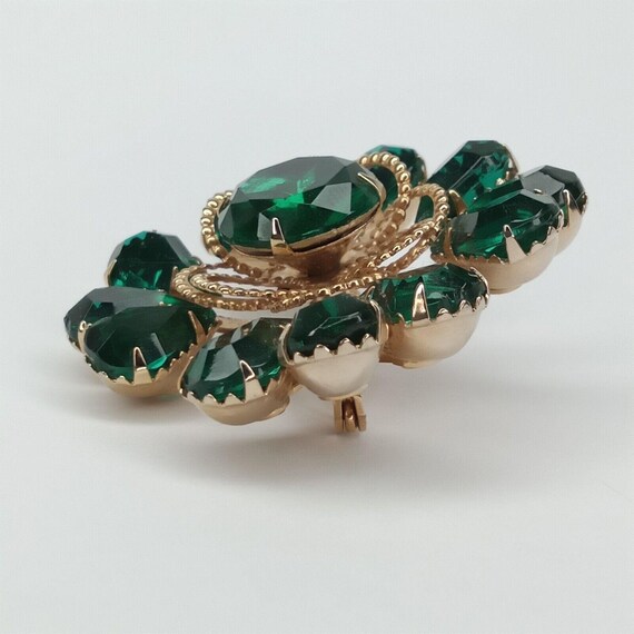 SELOVO Christmas Wreath Brooch Pin - Red Green Rhinestone Brooch For Women, Gold Tone Festive Jewelry