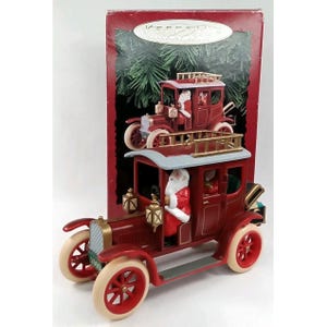 Vintage Christmas Ornament Hallmark Shopping With Santa With Original Box 1993