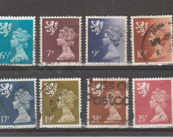 GB Regional postage issue, Scotland QE11 era, set of 10 used definitive stamps, 1971 onwards.