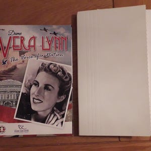 Dame Vera Lynn, The Voice Of A Nation, We'll Meet Again, Presentationsmapp, Halvkrona-mynt, i plastpåse, Gibraltar 2020.