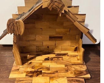 Hand Carved Olive Wood Nativity Stable natural bark roof 11"x14" w/ 15 figures