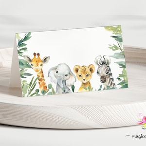 Etiqueta de tienda de campaña de comida plegable por la mitad para baby shower de animales de safari, tarjeta plegada de 3,5 x 2, desplegada de 3,5 x 4, etiquetas de comida de safari, imprimible digitalmente en corjl.